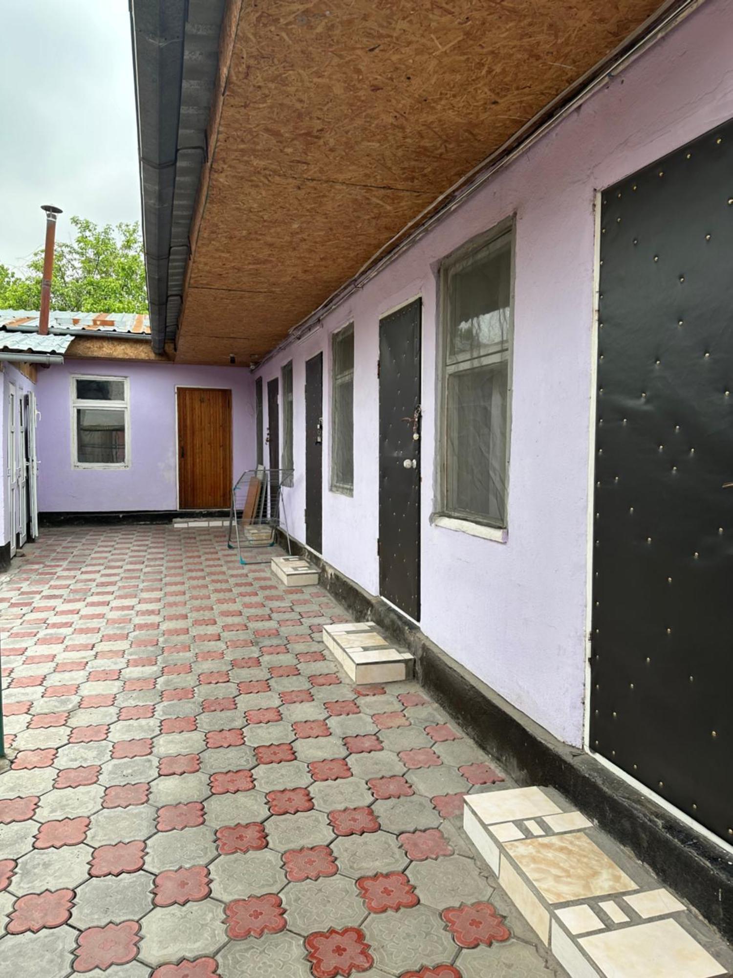 Dos Guesthouse Bishkek Exterior foto