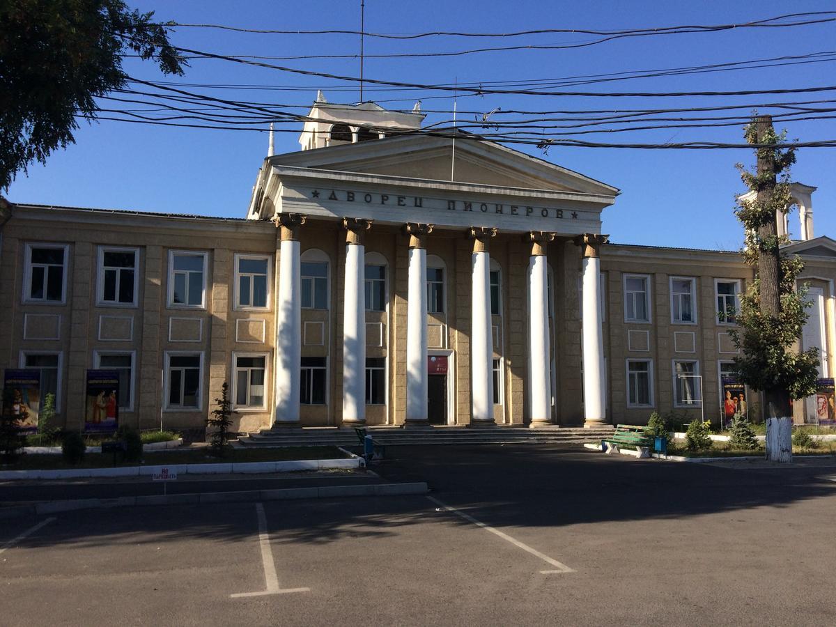 Dos Guesthouse Bishkek Exterior foto